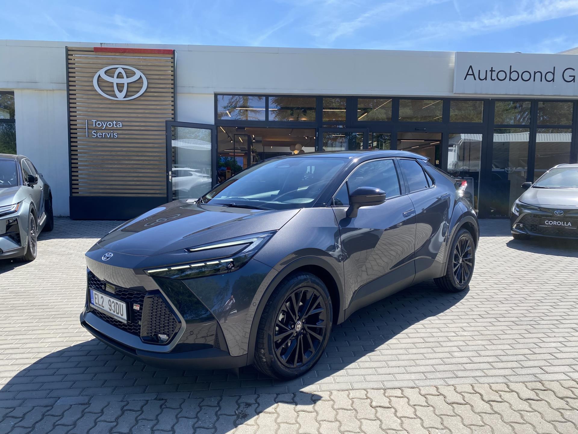 Toyota C-HR 2.0 PHEV GR SPORT + zimní kola