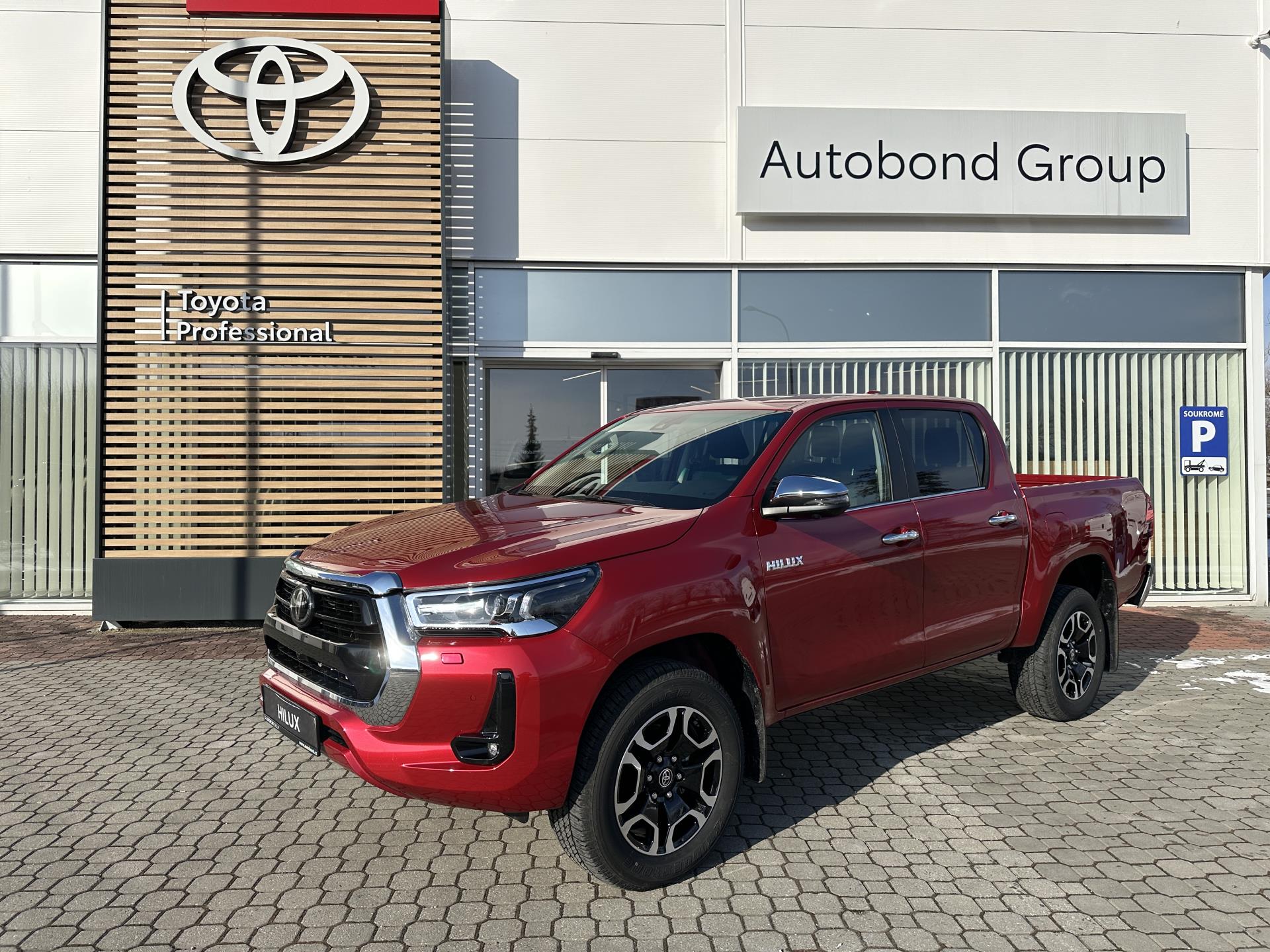 Toyota Hilux Executive 2.8D 4D 204k 6AT 4X4 + Tažné zařízení