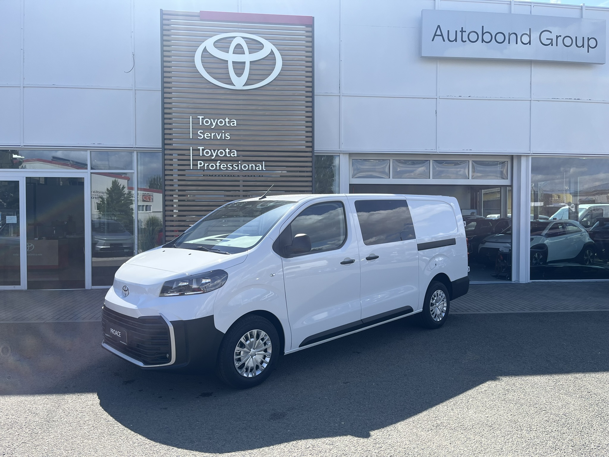 Toyota Proace CrewCab L2 2.2L 6MT + TAŽNÉ ODNÍMATELNÉ