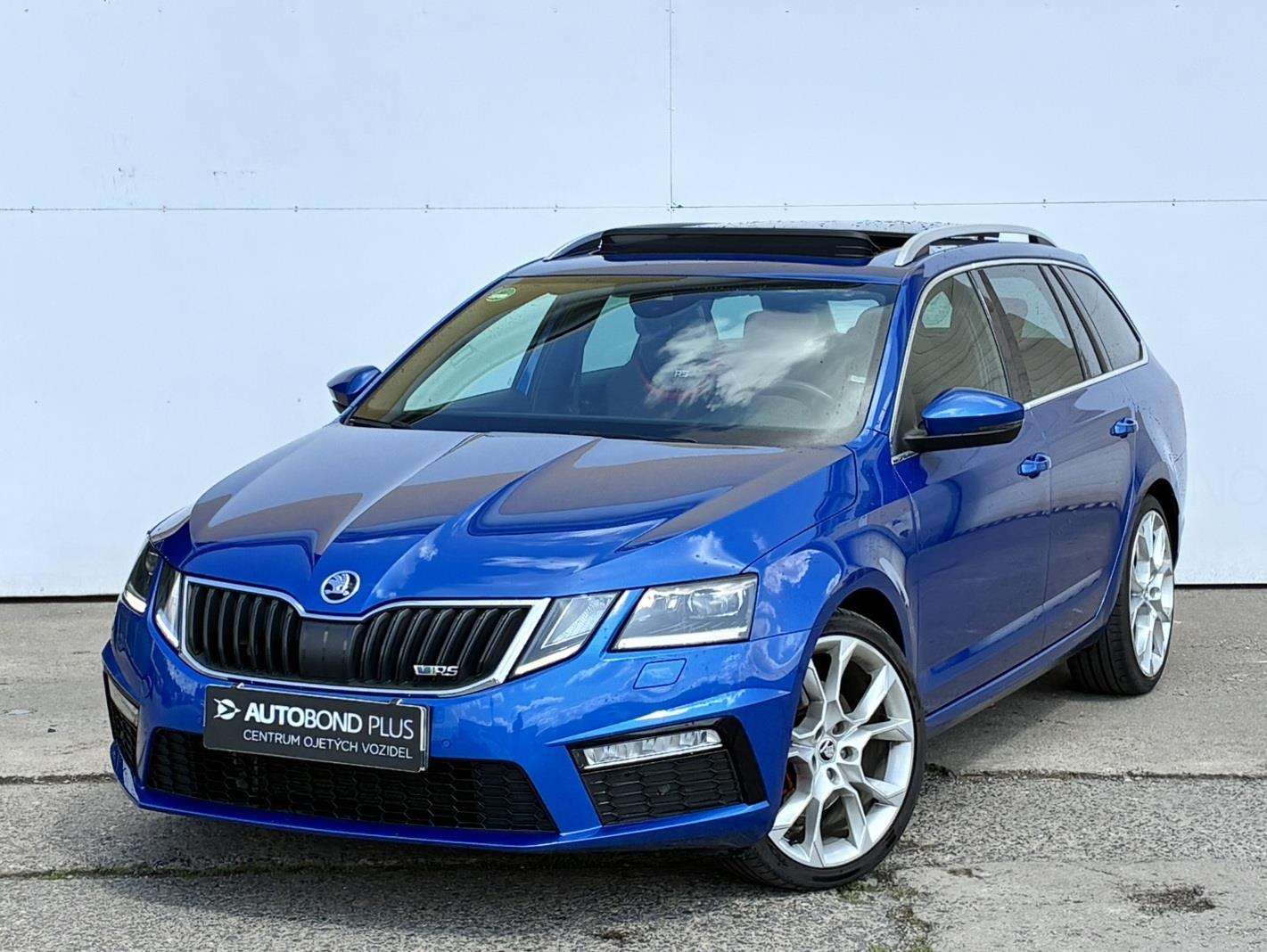 Škoda Octavia 2.0 TDI 4×4 DSG / 135 kW RS