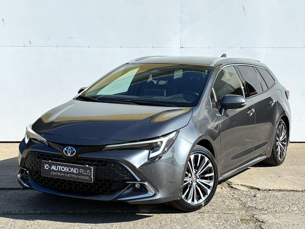 Toyota Corolla 1.8 HSD 140k e-CVT Style Tažné