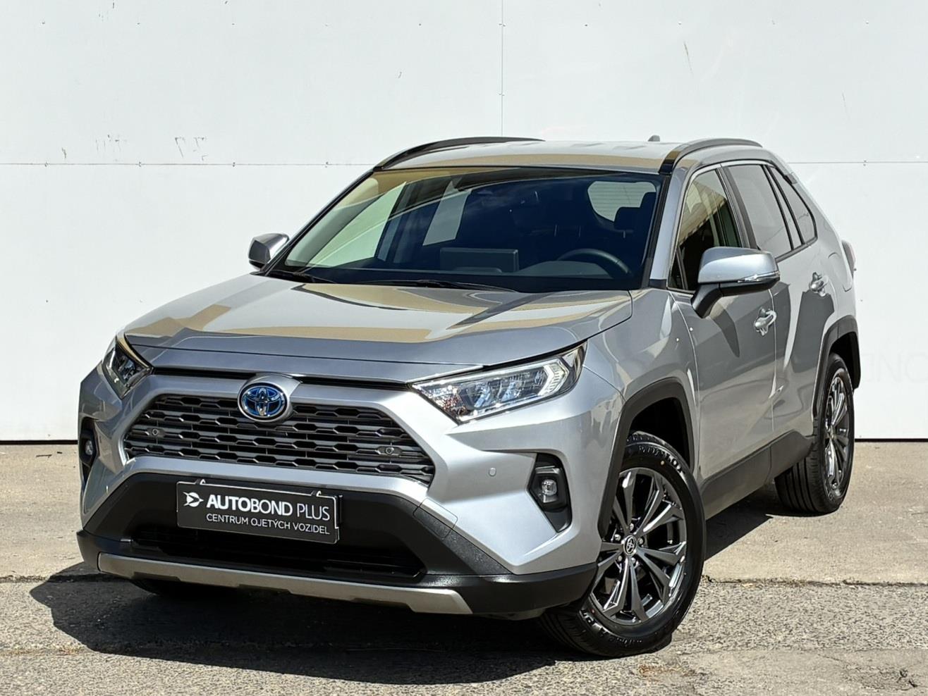 Toyota RAV4 2.5 HSD e-CVT AWD Comf. Style Tažné