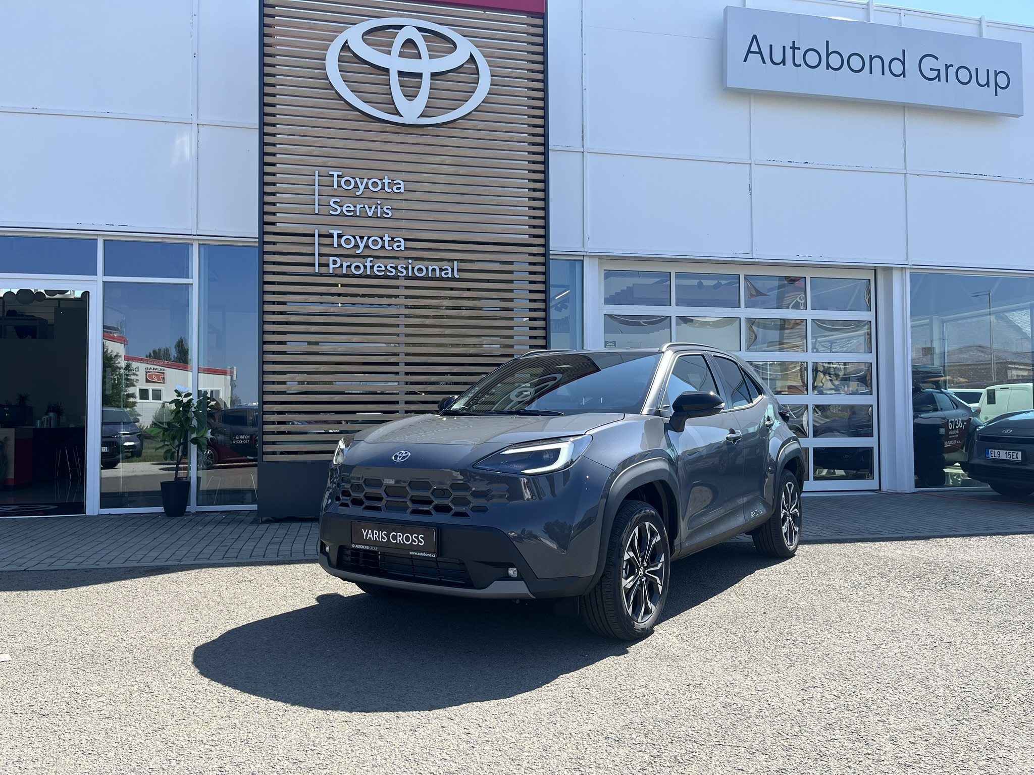 Toyota Yaris Cross 1.5 HEV 130k Style + ZIMNÍ KOLA ZDARMA