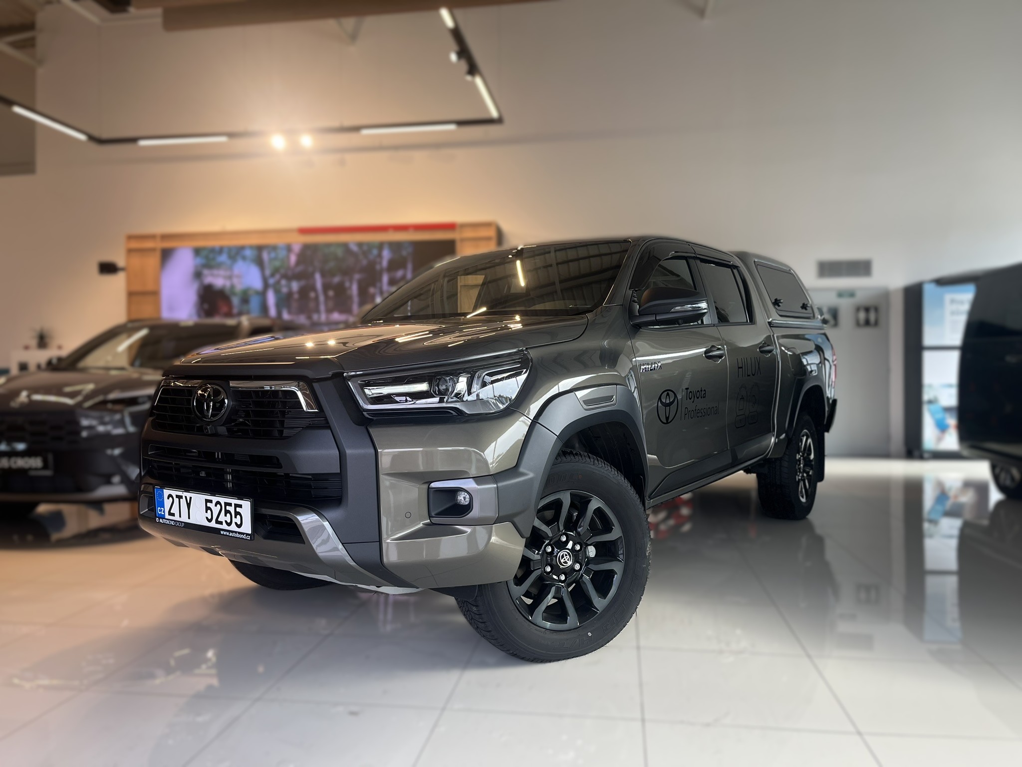 Hilux 2.8D 6AT Invincible 4×4 | TAŽNÉ | HARDTOP