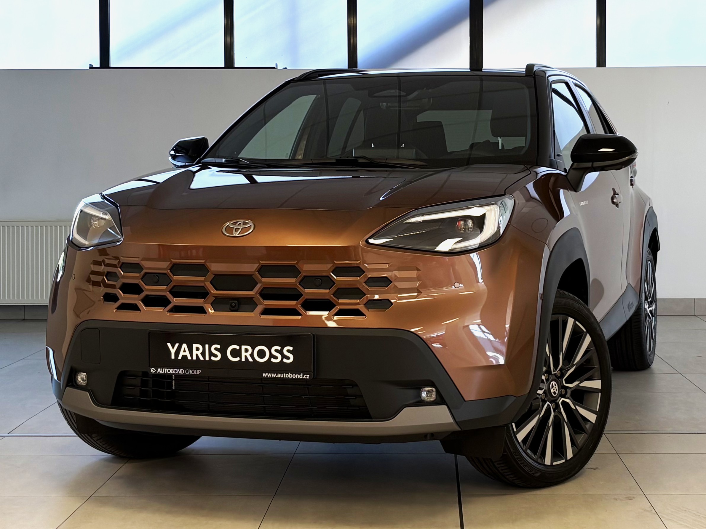 Yaris Cross, Executive bitone + tech + VIP, 1,5 HEV, e-CVT, 4×4