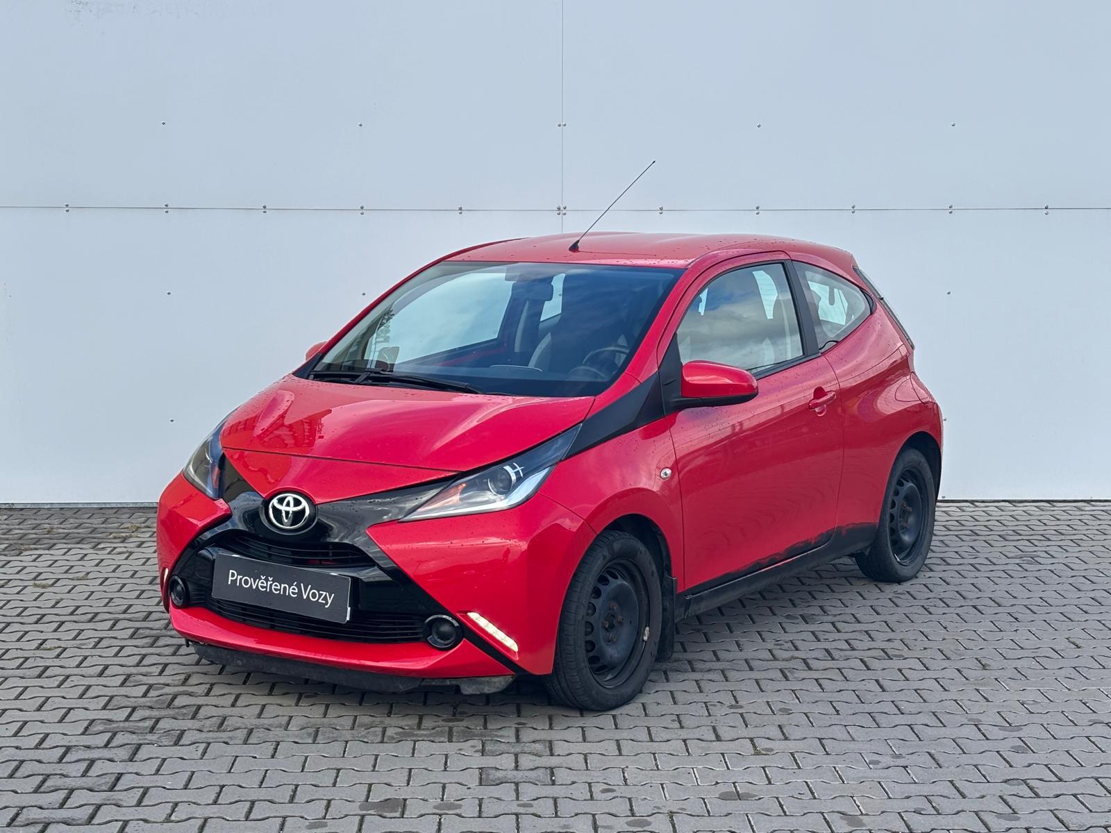 Toyota Aygo 1.0 VVT-i x-play AT