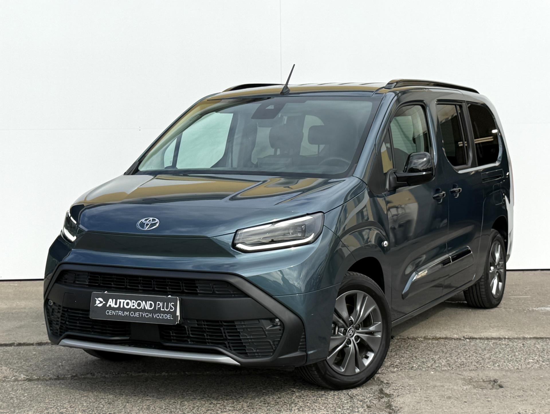 Toyota Proace City Verso BEV 50 kWh Long Family