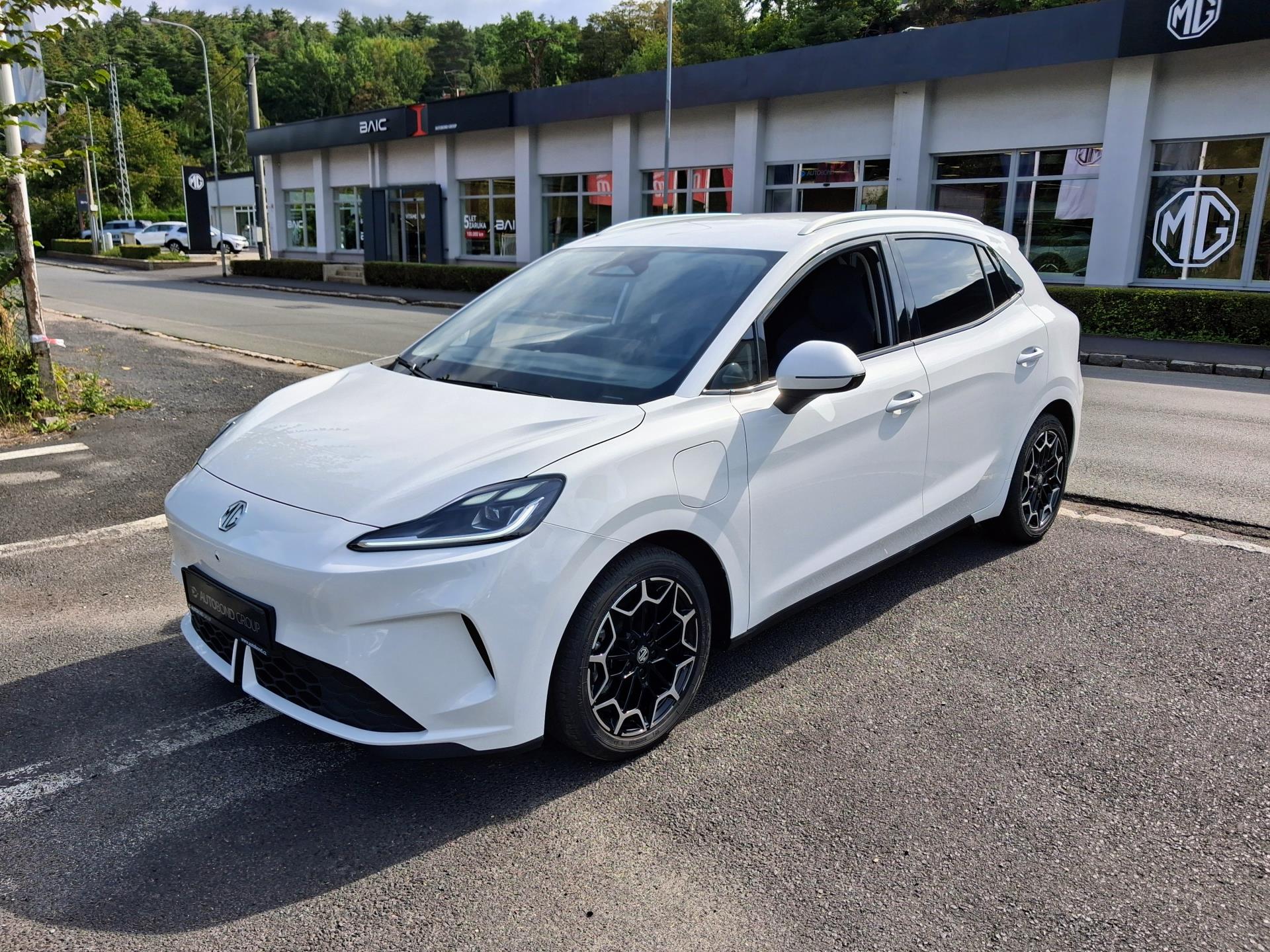 MG MG4 URBAN PREMIUM EV 54kWh 118kW 1AT 4×2