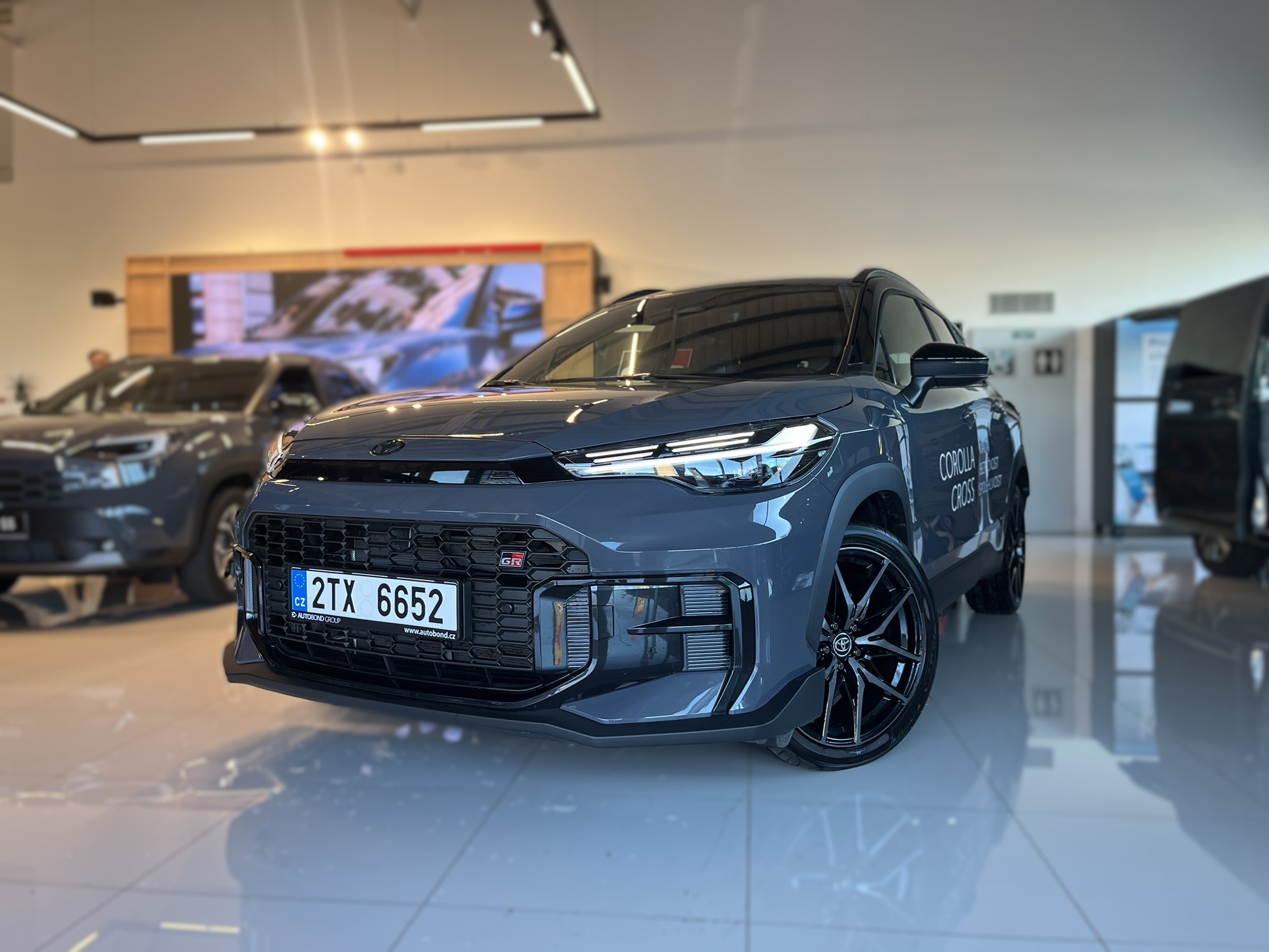 Toyota Corolla Cross 2.0 HEV 4×4 GR Sport | TOP STAV