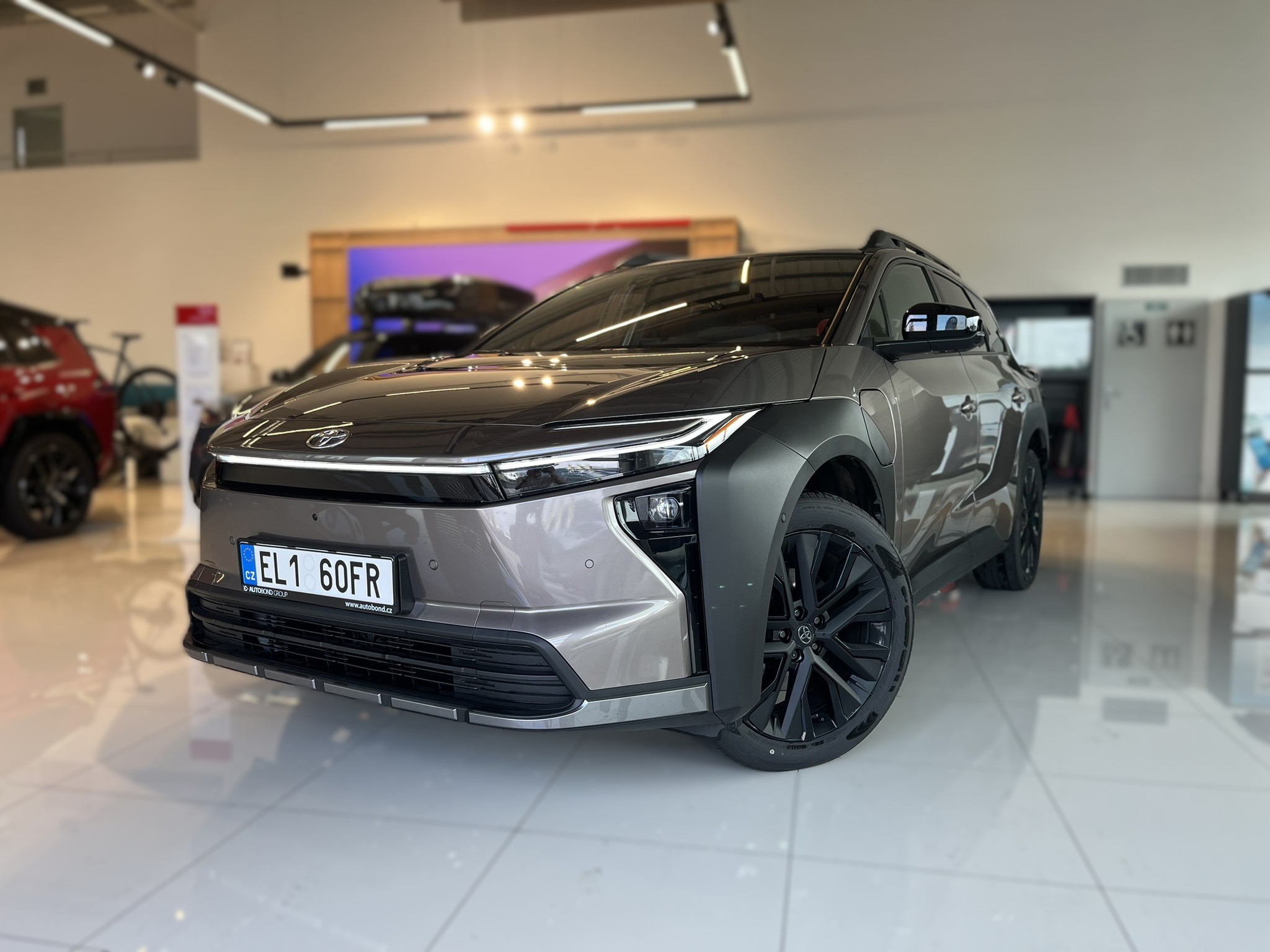 Toyota bZ4X Touring BEV Executive 280 kW | SKLADEM!