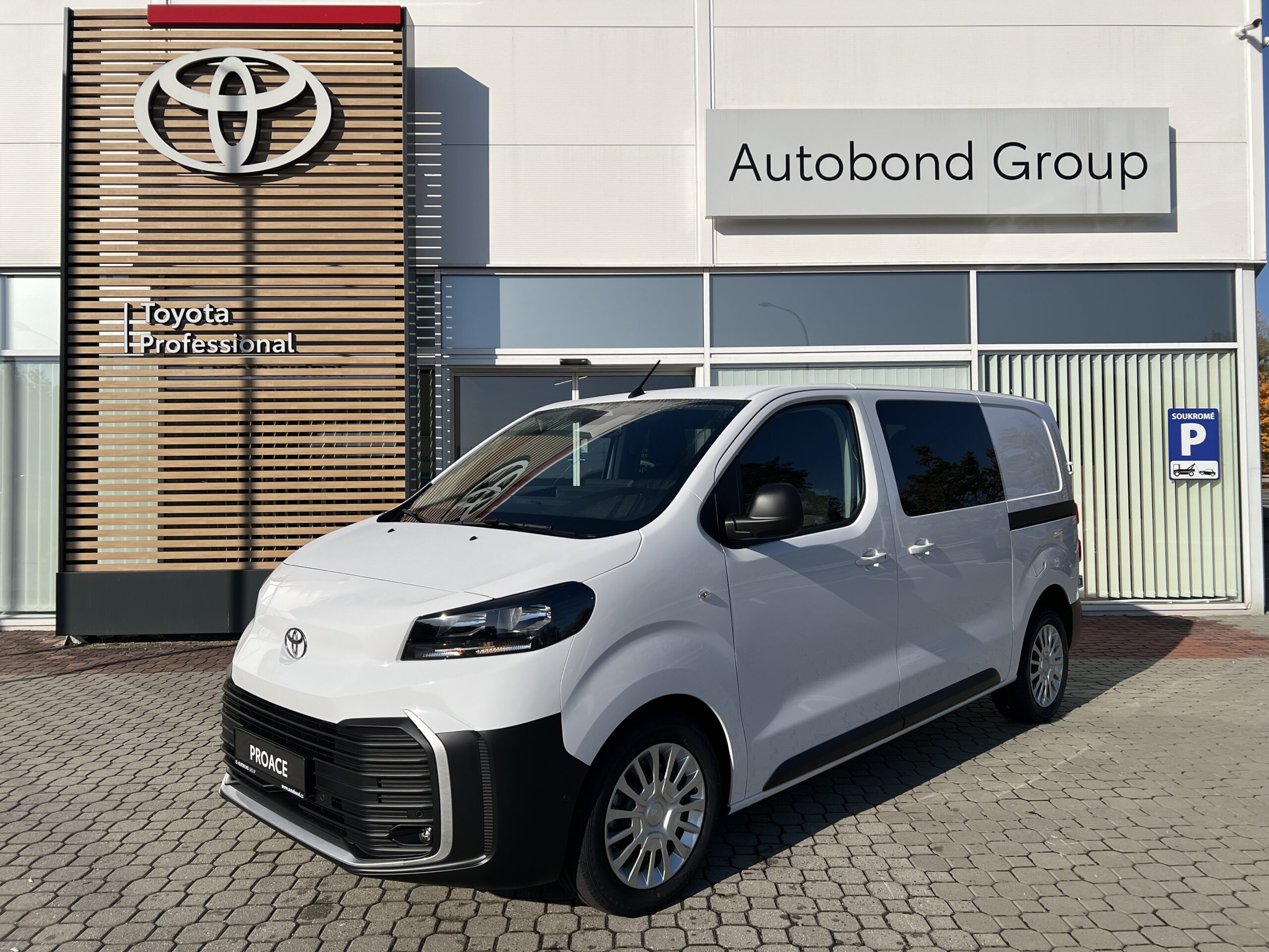 Toyota Proace 2.2D 150HP 6MT CrewCab 5S Multimedia Glass