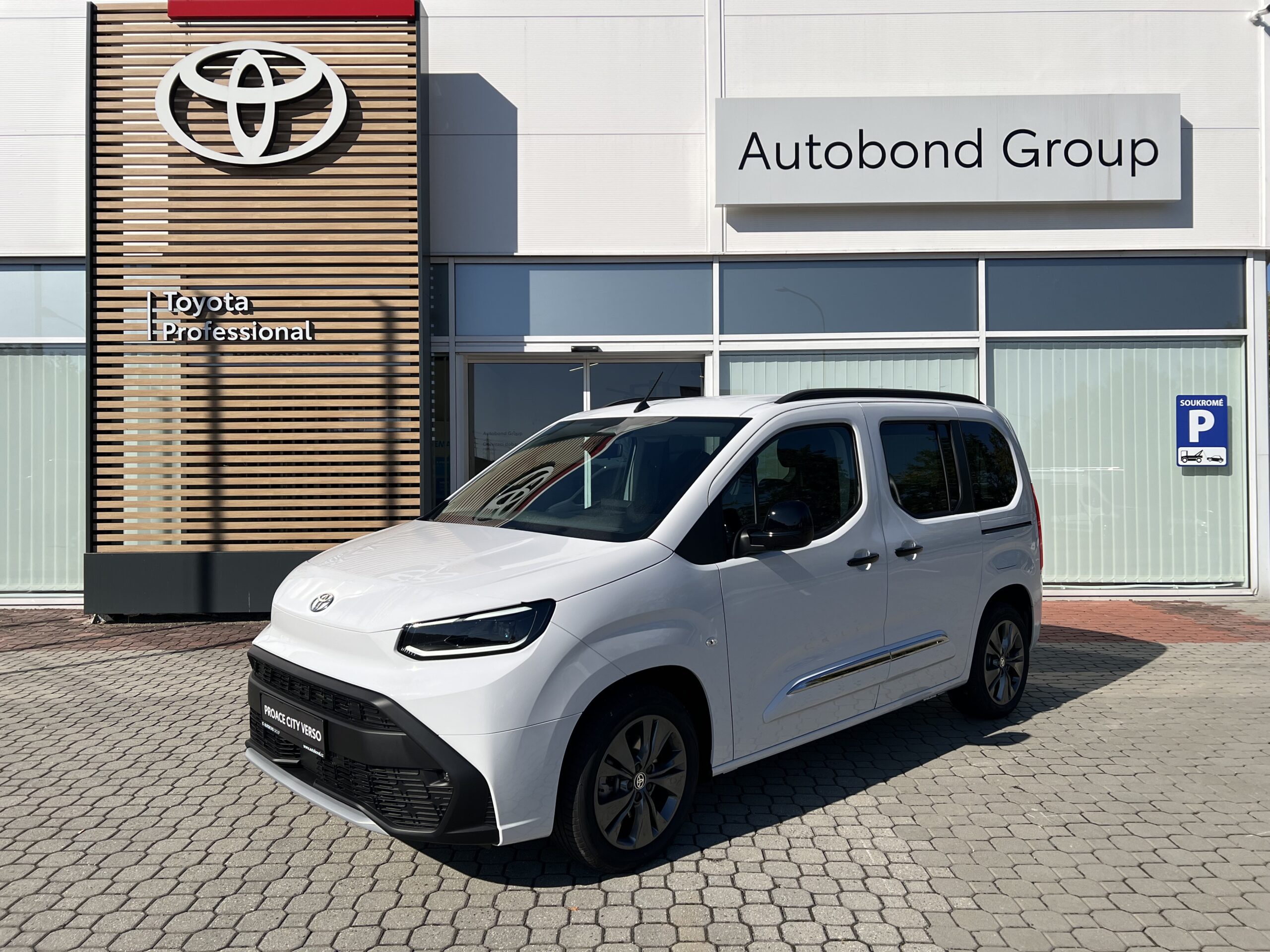 Toyota Proace City Verso 1.2T 6MT Family 5S