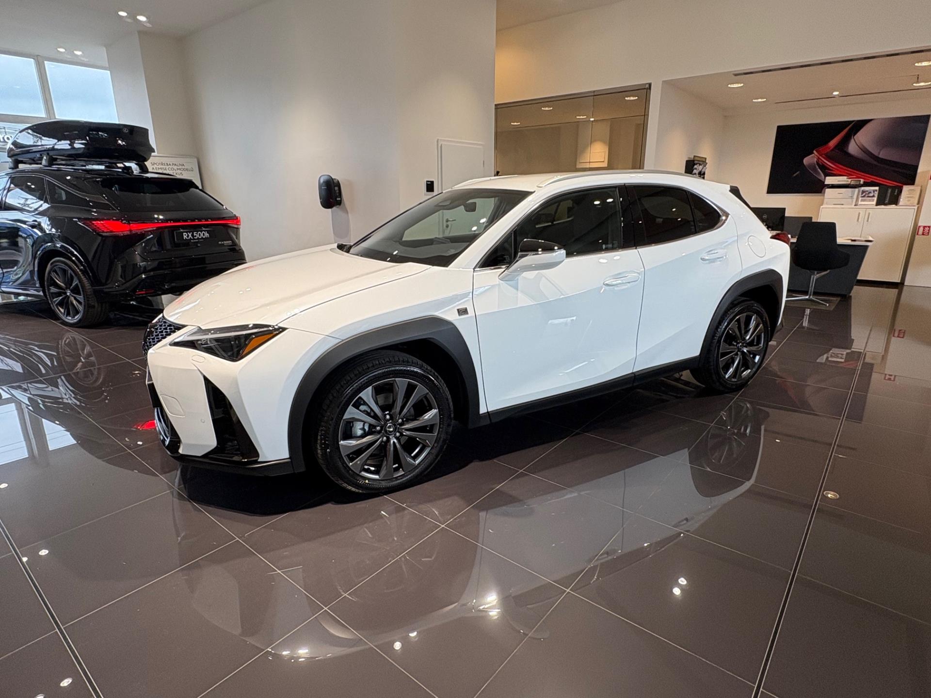 Lexus UX 300h F Sport Desing