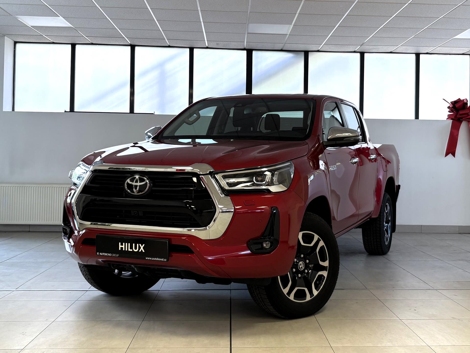 Toyota Hilux Execitive,Double Cab 2.8L Diesel 204 6 AT + tažné